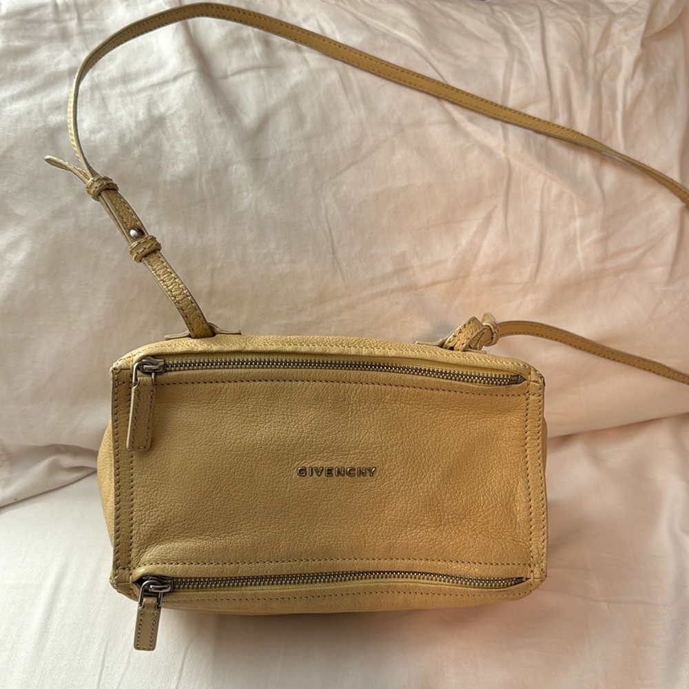 Givenchy mini pandora